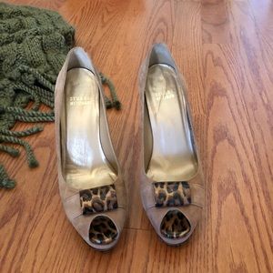 Stuart Weitzman Camel Suede Puente Pump